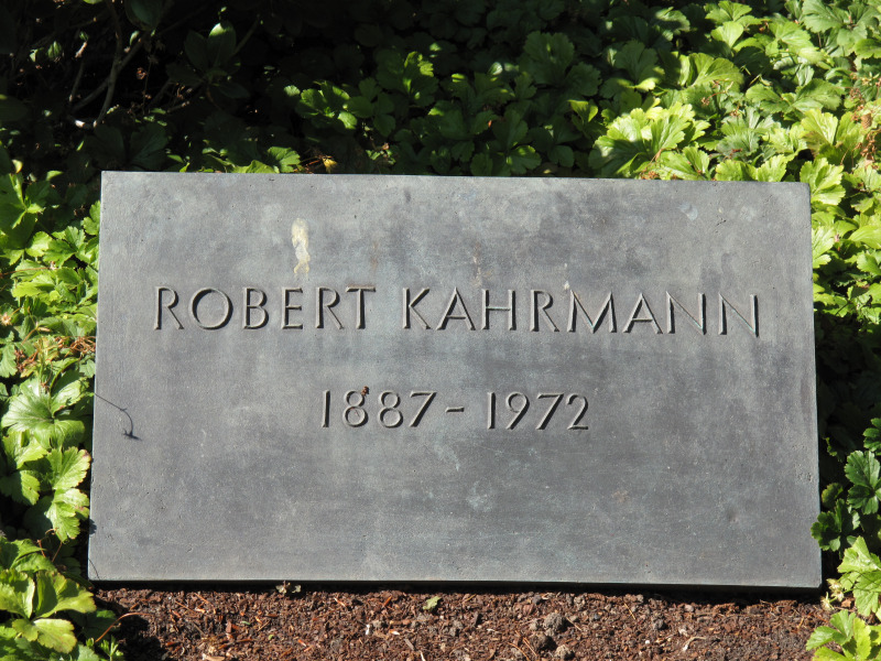 Grabmal Robert Kahrmann